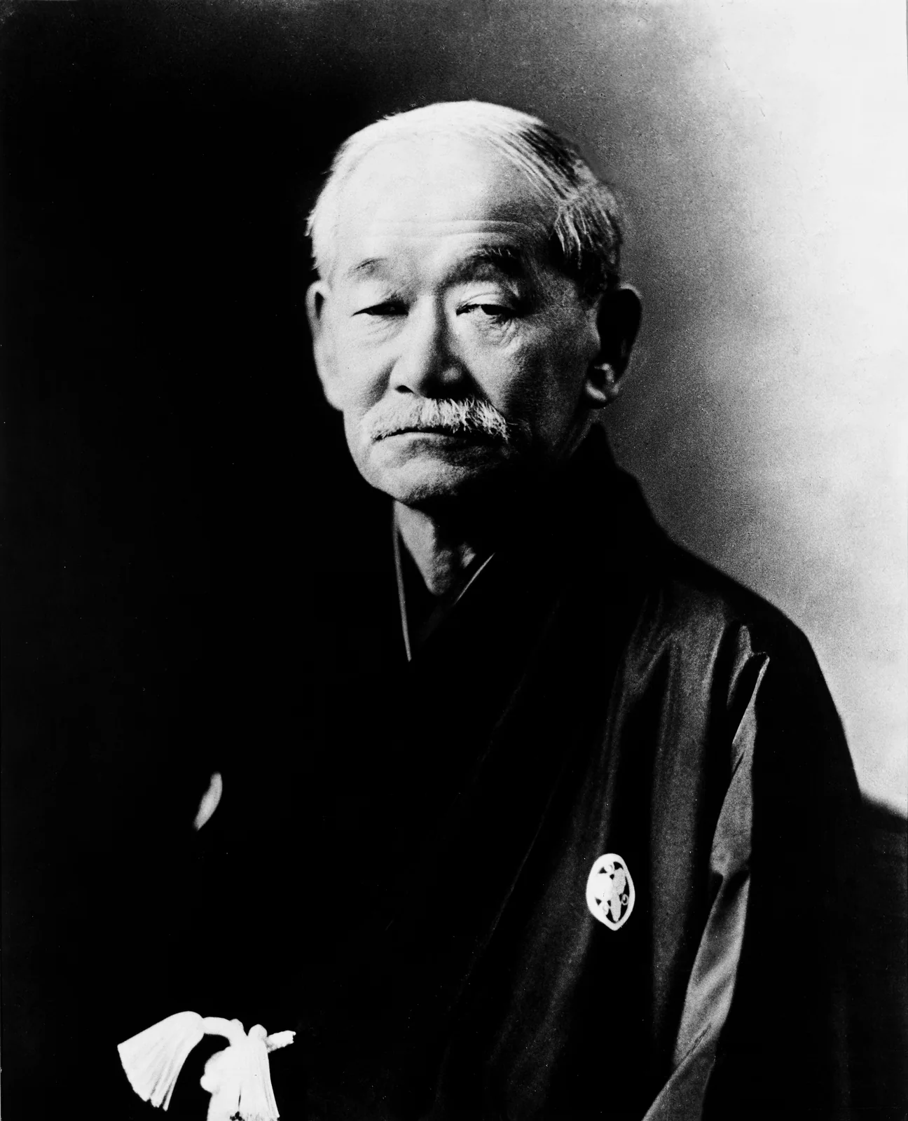 Retrato histórico de Jigoro Kano, fundador do Judô Kodokan